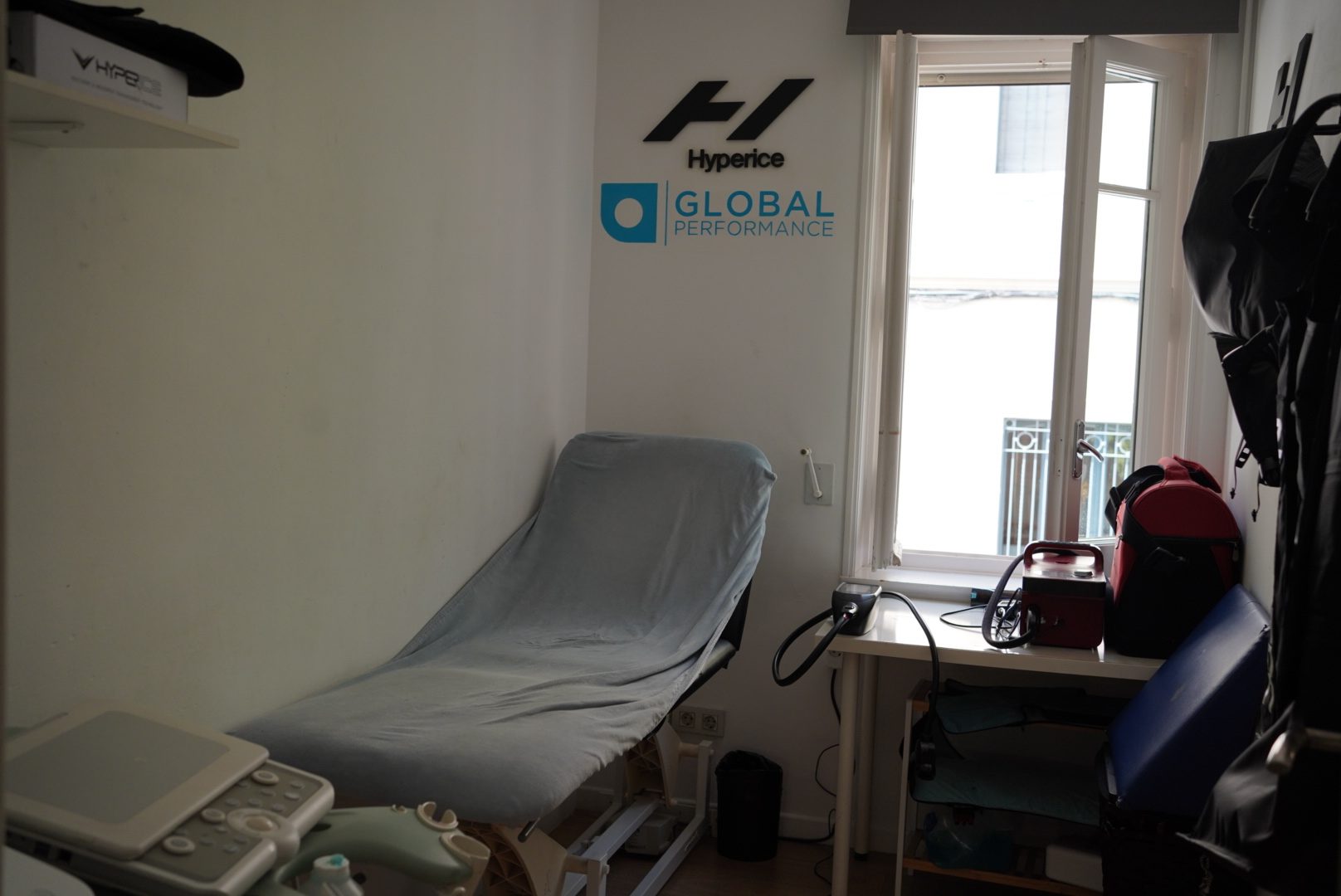 Recovery and treatment room